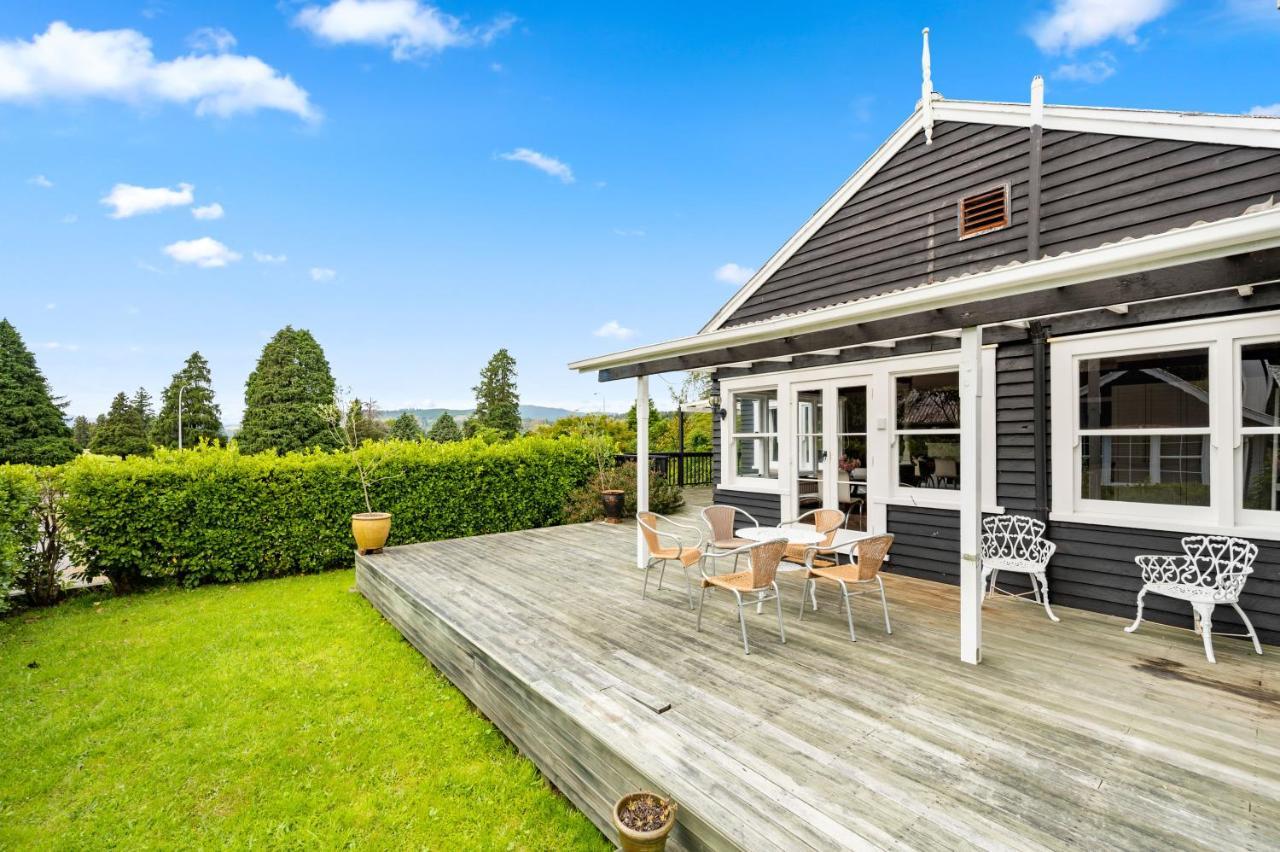 Springfield Rise Lodge - Rotorua Holiday Home Exterior photo