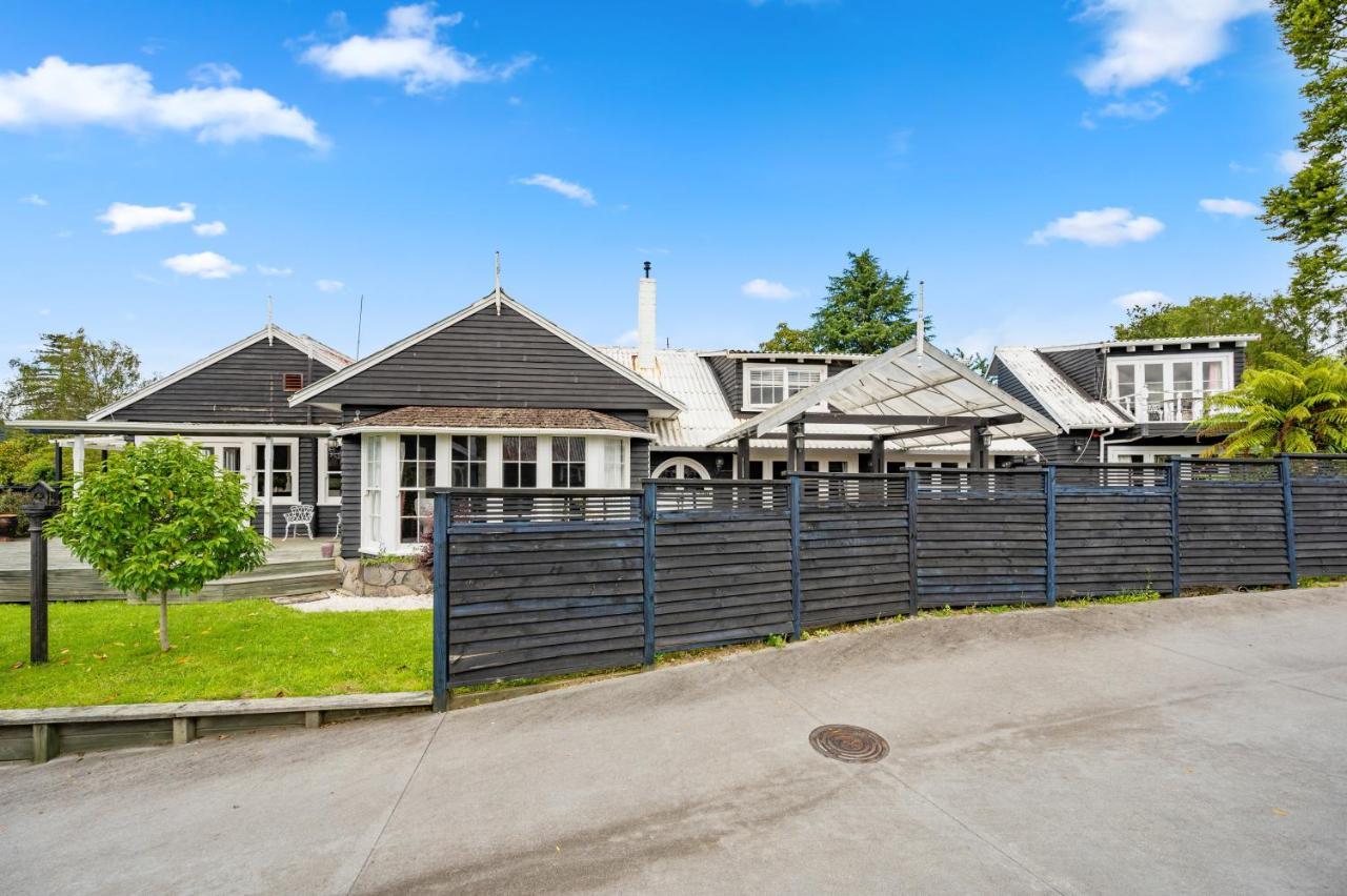Springfield Rise Lodge - Rotorua Holiday Home Exterior photo